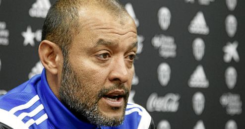 Nuno en rueda de prensa. Nuno en rueda de prensa.