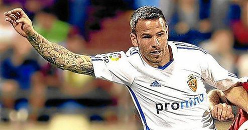 Apoño con el Real Zaragoza. Apoño con el Real Zaragoza.