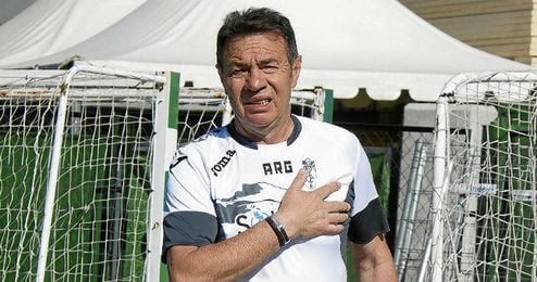 Abel Resino llegó al Granada en enero. Abel Resino llegó al Granada en enero.