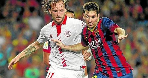 Rakitic, durante el partido de la jornada 4 de la 13/14 contra el Barcelona. Rakitic, durante el partido de la jornada 4 de la 13/14 contra el Barcelona.