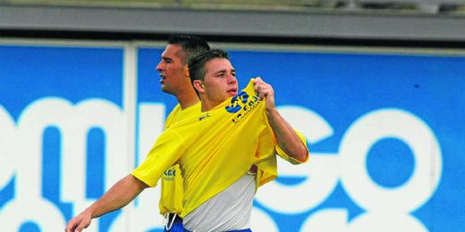 Rubén Castro ganó en Vallecas con Las Palmas y anotó un gol. Rubén Castro ganó en Vallecas con Las Palmas y anotó un gol.