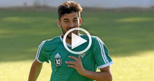 Ceballos hace de las suyas con la ´Rojita´. Ceballos hace de las suyas con la ´Rojita´.