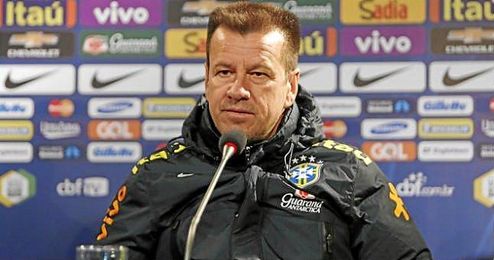 Carlos Caetano Bledorn "Dunga" en rueda de prensa. Carlos Caetano Bledorn "Dunga" en rueda de prensa.