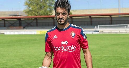 Luis Martins, durante su presentación con Osasuna. Luis Martins, durante su presentación con Osasuna.