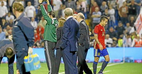 Thiago fue reemplazado a los 27 minutos por Santi Cazorla. Thiago fue reemplazado a los 27 minutos por Santi Cazorla.