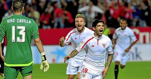 Banega celebra su gol en el último partido de Liga ante el Real Madrid. Banega celebra su gol en el último partido de Liga ante el Real Madrid.