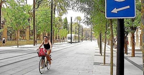 A partir del 1 de diciembre, los ciclistas que vayan demasiado rápido podrán ser multados. A partir del 1 de diciembre, los ciclistas que vayan demasiado rápido podrán ser multados.