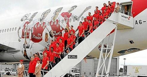 Imagen del avión oficial del Arsenal. Imagen del avión oficial del Arsenal.