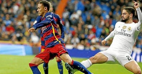 Isco fue expulsado por esta entrada a Neymar. Isco fue expulsado por esta entrada a Neymar.
