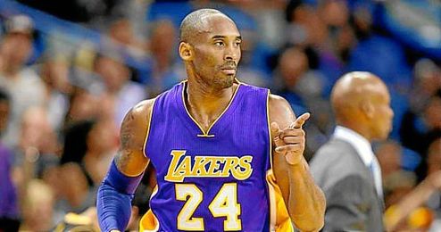 Kobe Bryant ha decidido dejar el baloncesto a final de temporada. Kobe Bryant ha decidido dejar el baloncesto a final de temporada.