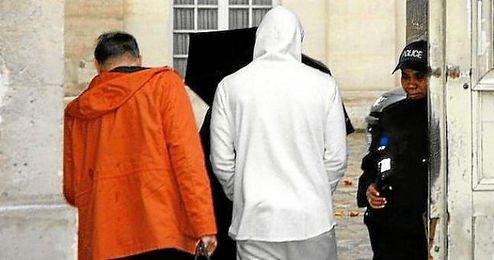 Zenati muestra su apoyo hacia Karim Benzema. Zenati muestra su apoyo hacia Karim Benzema.