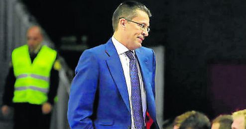El técnico del Valencia Basket, Pedro Martínez, mostró su respeto por el plantel del C.B. Sevilla. El técnico del Valencia Basket, Pedro Martínez, mostró su respeto por el plantel del C.B. Sevilla.