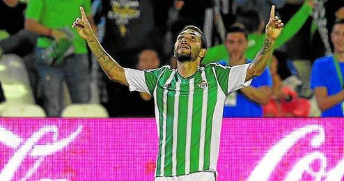 El brasileño Petros se ha ganado a pulso un sitio en el once de Mel, que elogia su intensidad física. El brasileño Petros se ha ganado a pulso un sitio en el once de Mel, que elogia su intensidad física.