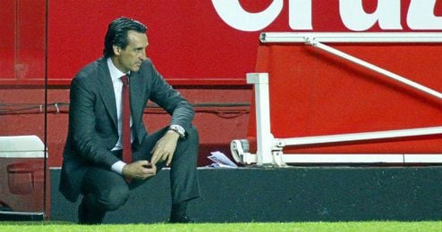 Unai Emery, durante el partido frente al Sporting de Gijón. Unai Emery, durante el partido frente al Sporting de Gijón.