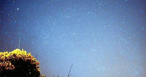 La Asociación astronómica de España apunta que no hace falta ninguna ayuda óptica para verla, si no que a simple vista es la mejor opción. La Asociación astronómica de España apunta que no hace falta ninguna ayuda óptica para verla, si no que a simple vista es la mejor opción.