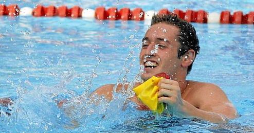 Ha establecido un nuevo récord nacional de los 200 mariposa (1:56.57). Ha establecido un nuevo récord nacional de los 200 mariposa (1:56.57).