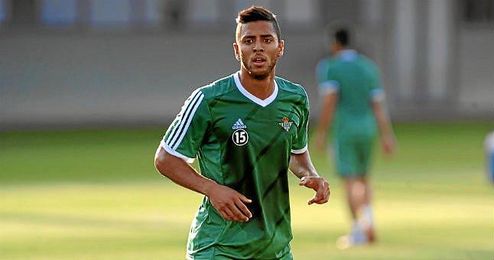 Amro Tarek, durante un entrenamiento del Betis. Amro Tarek, durante un entrenamiento del Betis.