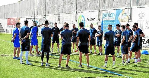 Imagen de un entrenamiento del Alcalá. Imagen de un entrenamiento del Alcalá.