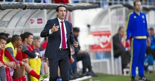 Unai Emery dirigiendo un partido del Sevilla. Unai Emery dirigiendo un partido del Sevilla.
