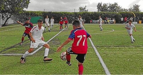 Lance de un encuentro del Sevilla en el torneo. Lance de un encuentro del Sevilla en el torneo.
