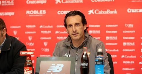 Emery en rueda de prensa. Emery en rueda de prensa.