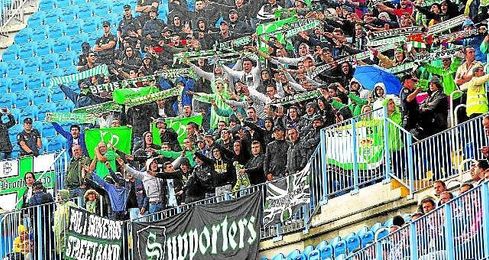 La afición bética no faltará en el Sánchez Pizjuán. La afición bética no faltará en el Sánchez Pizjuán.
