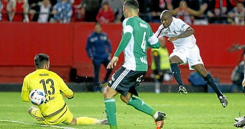 Kakuta suma 31 minutos en Liga y 116 de Copa, con gol al Betis, en la primera mitad del curso. Kakuta suma 31 minutos en Liga y 116 de Copa, con gol al Betis, en la primera mitad del curso.