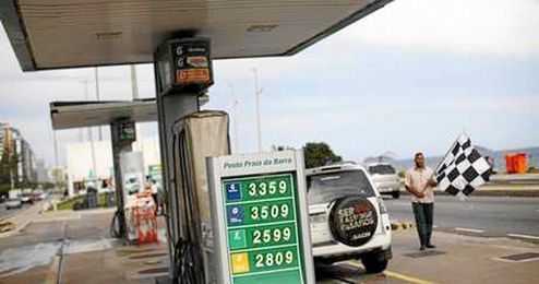 Un hombre olvida a su mujer en una gasolinera y conduce 100 km Un hombre olvida a su mujer en una gasolinera y conduce 100 km