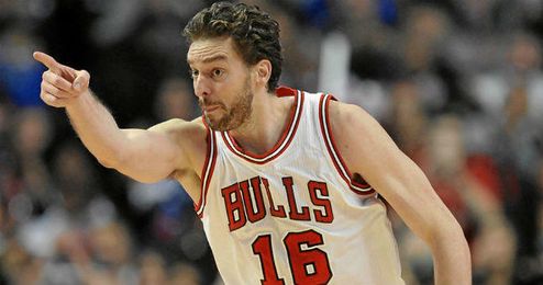 Pau Gasol, defendiendo la camiseta de los Bulls de Chicago. Pau Gasol, defendiendo la camiseta de los Bulls de Chicago.