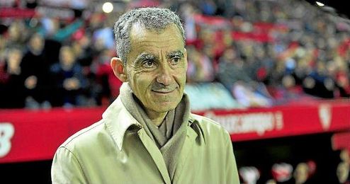 Terrazas, técnico del Mirandés. Terrazas, técnico del Mirandés.