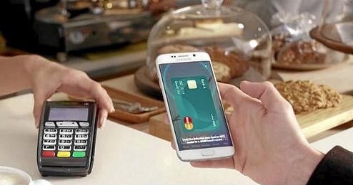 Samsung Pay funciona en más del 70% de los comercios en España que ya operan con tecnología ´contactless´. Samsung Pay funciona en más del 70% de los comercios en España que ya operan con tecnología ´contactless´.