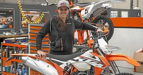 En la imagen, la piloto española Laia Sanz. En la imagen, la piloto española Laia Sanz.