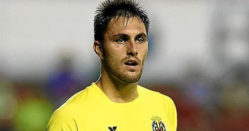 El defensa Victor Ruiz, vistiendo la elástica amarilla del Villarreal CF. El defensa Victor Ruiz, vistiendo la elástica amarilla del Villarreal CF.