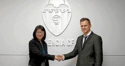 Cheryshev, cedido al Valencia hasta junio. Cheryshev, cedido al Valencia hasta junio.