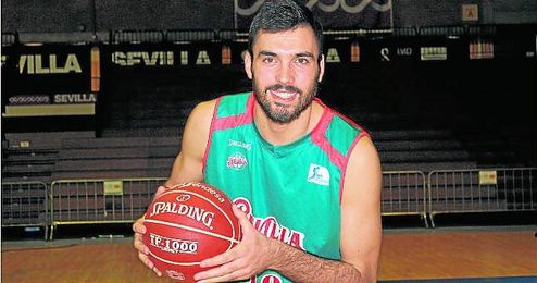 El ala-pívot del Baloncesto Sevilla Pierre Oriola promedia este curso 9,8 puntos y 3,8 rebotes. El ala-pívot del Baloncesto Sevilla Pierre Oriola promedia este curso 9,8 puntos y 3,8 rebotes.
