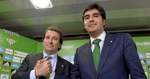Haro y Catalán, tras la proclamación del primero como presidente. Haro y Catalán, tras la proclamación del primero como presidente.