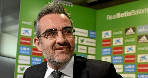 "Tenemos la palabra de los futbolistas y una cierta prioridad de los clubes". "Tenemos la palabra de los futbolistas y una cierta prioridad de los clubes".