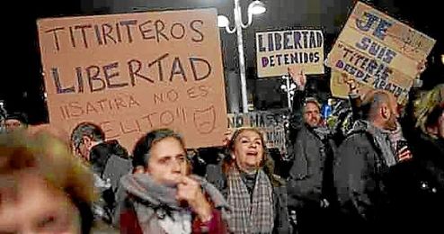 Manifestación en favor de los titiriteros. Manifestación en favor de los titiriteros.