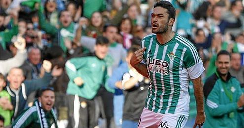 Jorge Molina celebra su gol al Valencia, que fue anulado. Jorge Molina celebra su gol al Valencia, que fue anulado.