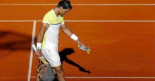 Nicolás Almagró se adjudicó el choque fratricida ante David Ferrer en dos sets (6-4 y 7-5) y accedió a su tercera final en Buenos Aires. Nicolás Almagró se adjudicó el choque fratricida ante David Ferrer en dos sets (6-4 y 7-5) y accedió a su tercera final en Buenos Aires.