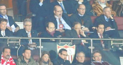 José Castro, en el palco del Sánchez Pizjuán. José Castro, en el palco del Sánchez Pizjuán.
