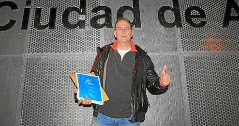 Rafael La Casa, candidato a la presidencia del Alcalá. Rafael La Casa, candidato a la presidencia del Alcalá.
