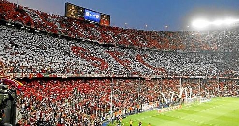 El último desplazamiento de la afición del Sevilla a una final de Copa fue al Camp Nou. El último desplazamiento de la afición del Sevilla a una final de Copa fue al Camp Nou.