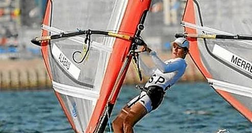En la imagen, Marina Alabau disputando una jornada de clase RS:X de vela. En la imagen, Marina Alabau disputando una jornada de clase RS:X de vela.