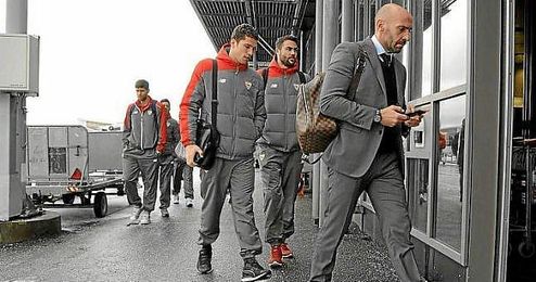 Monchi, a su llegada ayer a Molde. Monchi, a su llegada ayer a Molde.