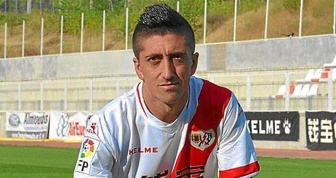 "Compartimos tres años en el Valencia, en los que tuvimos una relación cordial y buena", destacó el jugador del Rayo. "Compartimos tres años en el Valencia, en los que tuvimos una relación cordial y buena", destacó el jugador del Rayo.