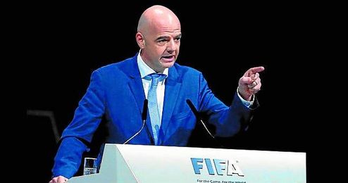 Gianni Infantino ejerce como noveno presidente de la FIFA. Gianni Infantino ejerce como noveno presidente de la FIFA.