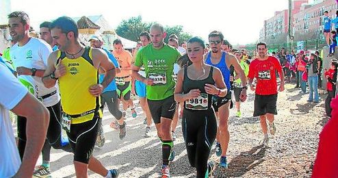 Imagen de la pasada edición de la Carrera Popular Parque Tamarguillo. Imagen de la pasada edición de la Carrera Popular Parque Tamarguillo.