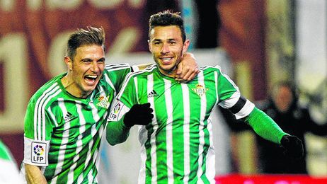 Rubén Castro celebra el primer gol logrado contra el Rayo. Rubén Castro celebra el primer gol logrado contra el Rayo.