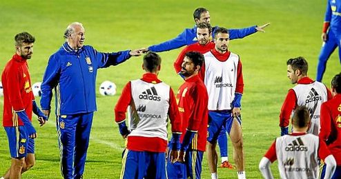 La selección española sigue en tercera posición. La selección española sigue en tercera posición.